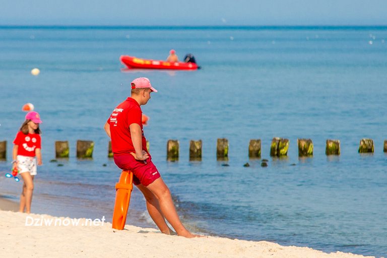 Gdzie są plaże strzeżone nad morzem.