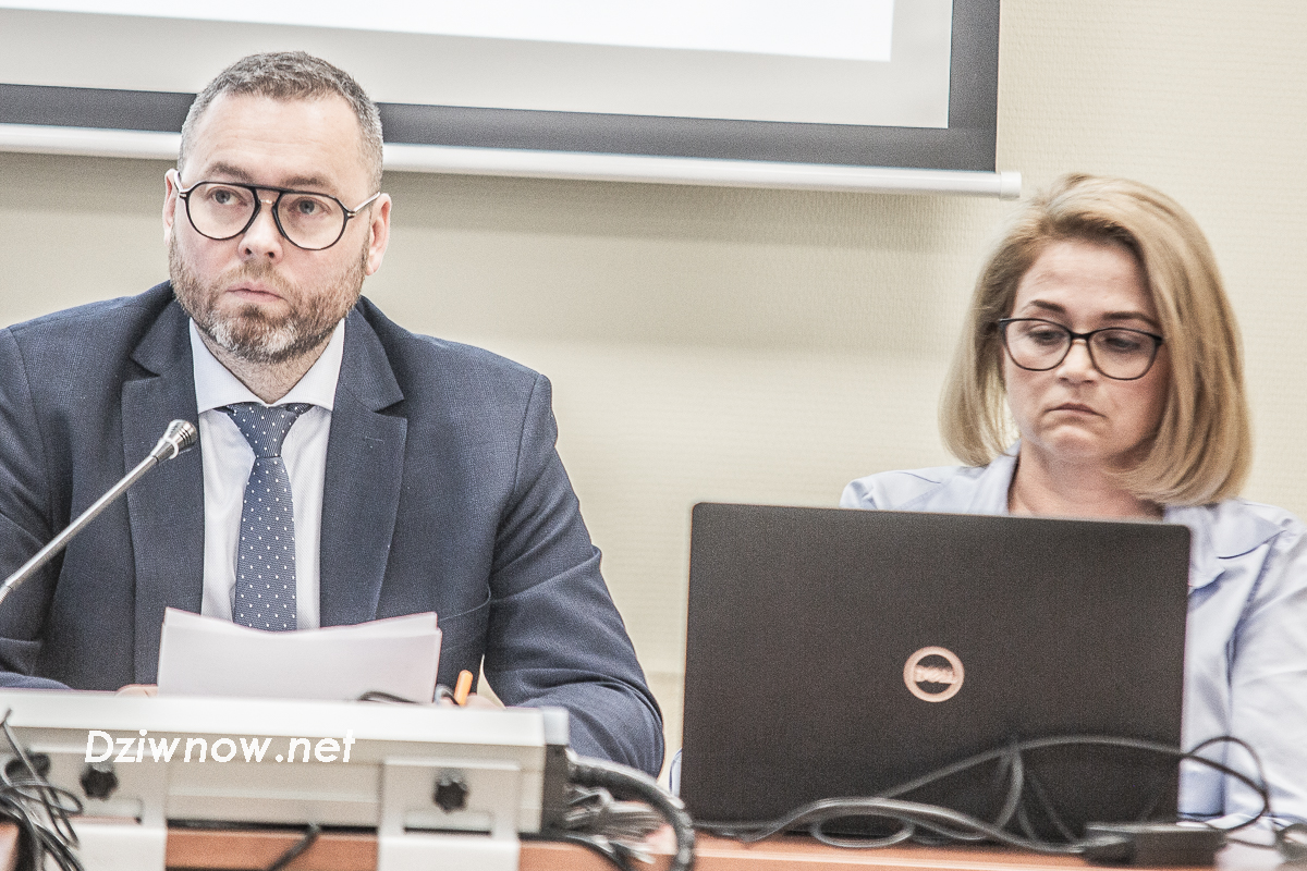 Temat lekarzy zablokowany, a mieszkańcy przez cały czas czekają