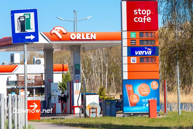 Ceny paliw znów spadły. Benzyna 95 już poniżej 6 zł